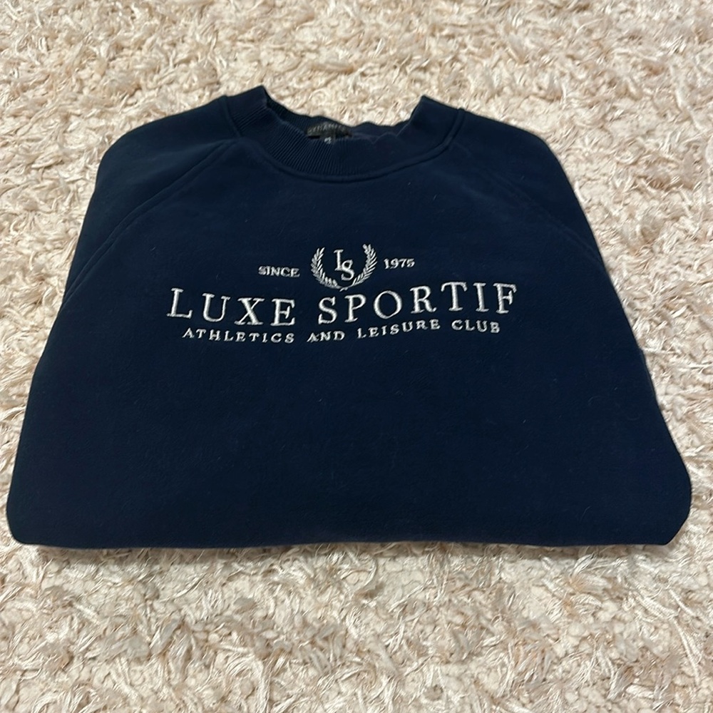 DARK NAVY/BLACK CREW NECK SIZE SMALL BRAND: DYNAMITE